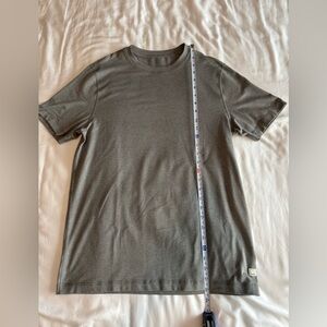 Vuori Short Sleeve Ponto Performance Tee